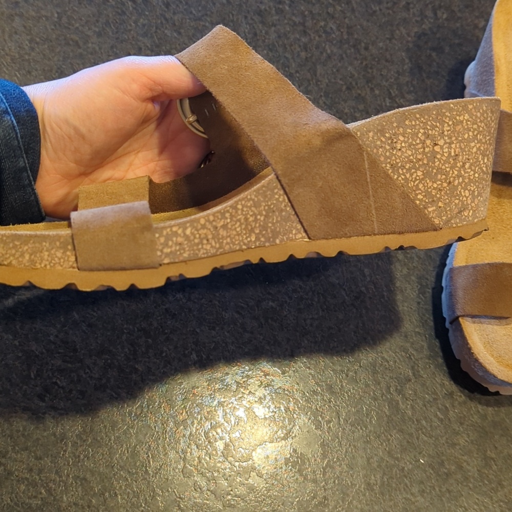 Yokono Leather Wedge Sandals - Picture 4 of 8